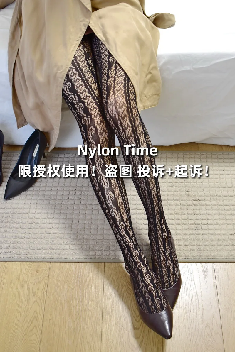 Lot 3 pairs! size large sexy floral fishnet stay up lace top silicone hold-ups stocking thigh-hi
Lot 3 pairs! size large sexy floral fishnet stay up lace top silicone hold-ups stocking thigh-hi