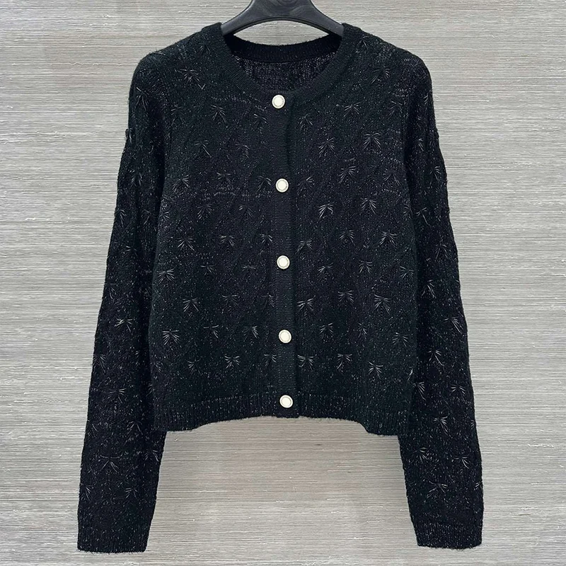 High-quality herringbone pattern women's knitted cardigan single-button round-neck sweater black white 25102259
High-quality herringbone pattern women's knitted cardigan single-button round-neck sweater black white 25102259