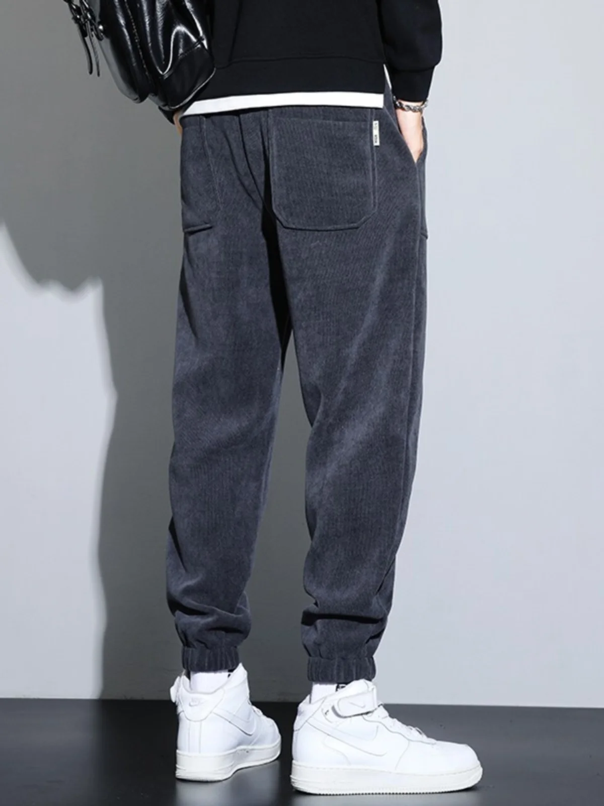 plus Size Men's Sweatpants Straight Leg Loose Fit Casual Pants Autumn Winter Faionable Versatile Spor Trousers
plus Size Men's Sweatpants Straight Leg Loose Fit Casual Pants Autumn Winter Faionable Versatile Spor Trousers