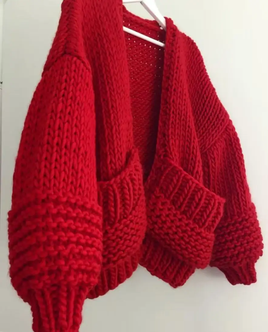 Autumn new handmade loose and lazy knitted solid color cardigan women's sweater jacket bubble sleeves thick needle craftsmanship
Autumn new handmade loose and lazy knitted solid color cardigan women's sweater jacket bubble sleeves thick needle craftsmanship