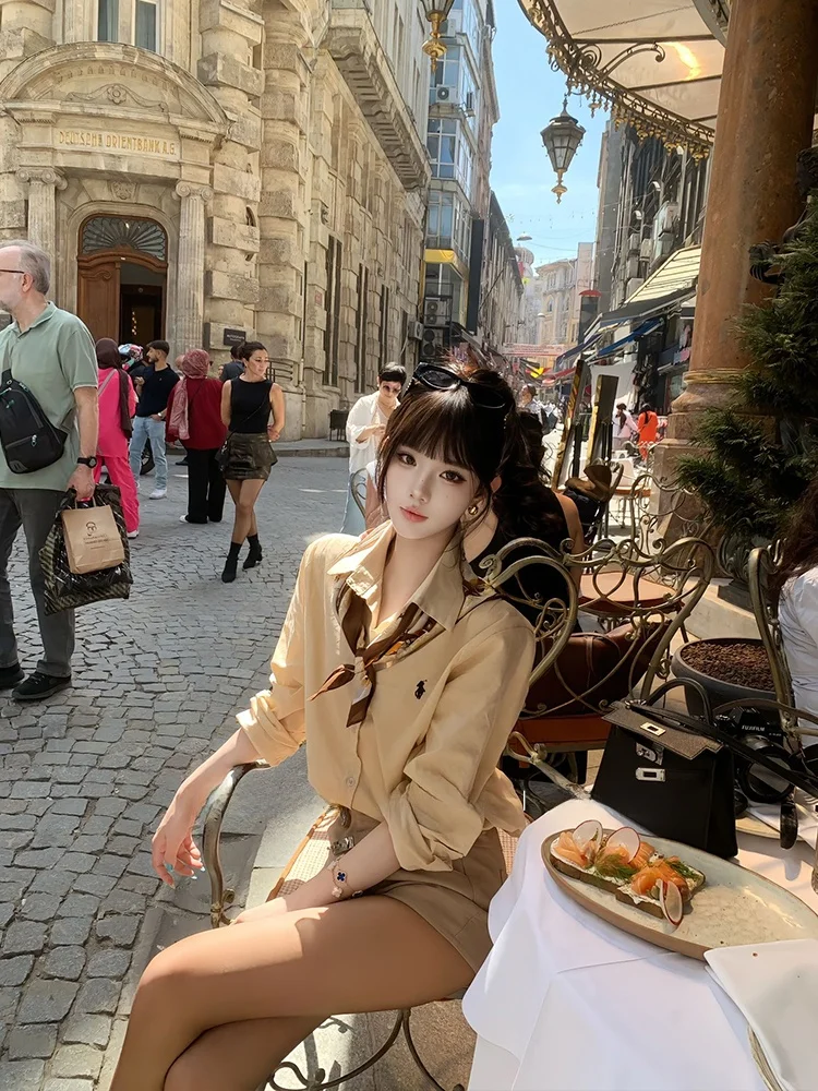 Elegant French Style Women's Long Sleeve Shirt Stand Collar Sun Protection Fashionable Autumn Top Lightweight Luxury Lady Shirt
Elegant French Style Women's Long Sleeve Shirt Stand Collar Sun Protection Fashionable Autumn Top Lightweight Luxury Lady Shirt