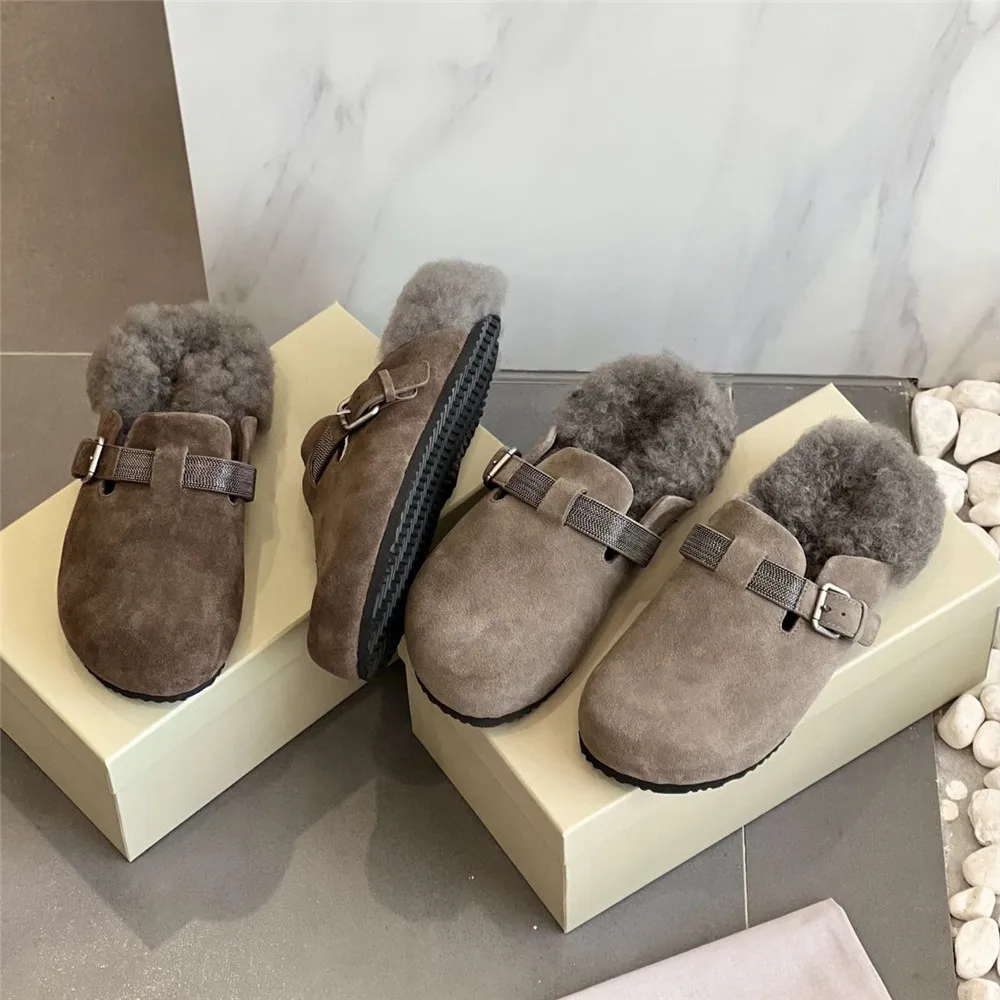 Women's Flat Shoes Winter Outdoor Warm Wool Slippers Woman Bead Chain Half-Slippers High Quality
Women's Flat Shoes Winter Outdoor Warm Wool Slippers Woman Bead Chain Half-Slippers High Quality