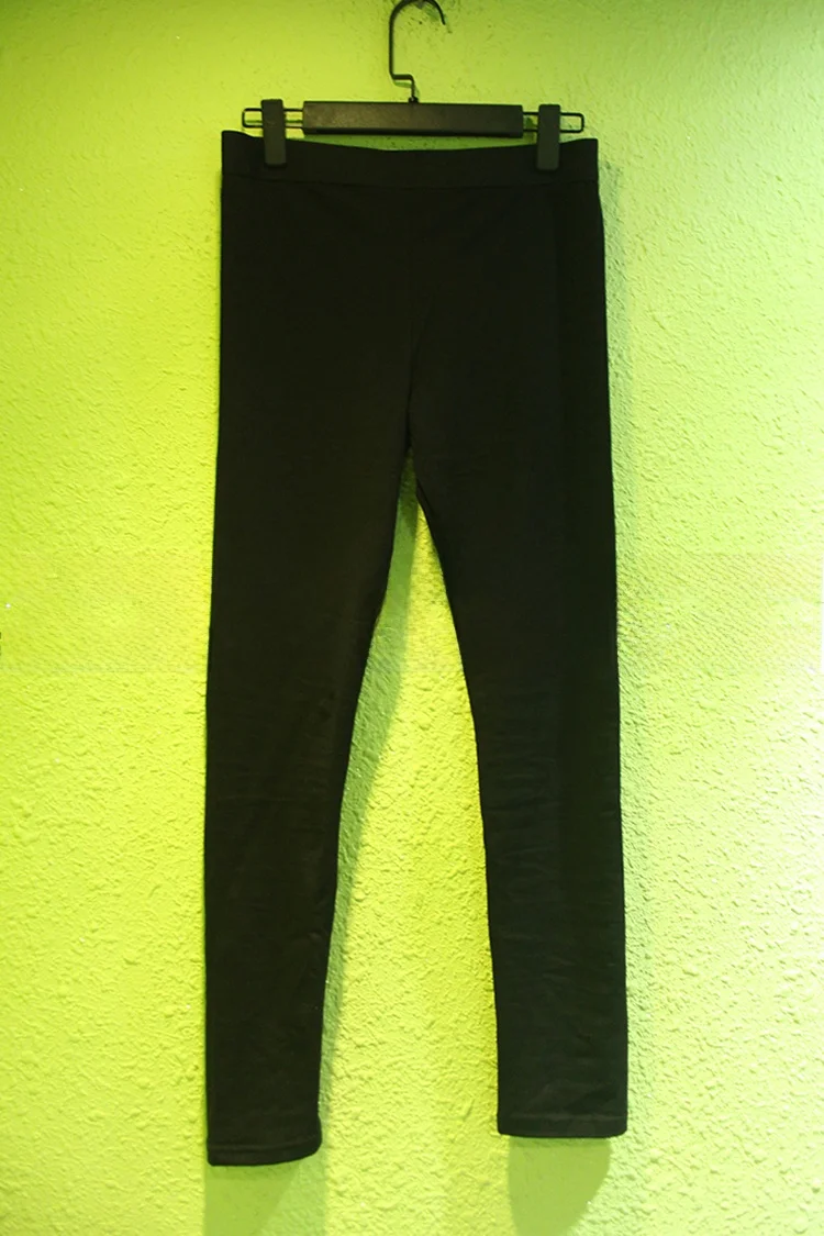 Мужские универсальные черные леггинсы Essence, облегающие, не прилипающие к телу, модные повседневные брюки, всесезонные, в городском стиле, длинные брюки
Мужские универсальные черные леггинсы Essence, облегающие, не прилипающие к телу, модные повседневные брюки, всесезонные, в городском стиле, длинные брюки