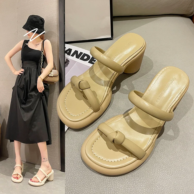 Women' Slippers 2022 New Summer Female Pu Leather Square Toe Concise Slip On Sandals Ladies Block Heels Outdoors Casual Footwear
Women' Slippers 2022 New Summer Female Pu Leather Square Toe Concise Slip On Sandals Ladies Block Heels Outdoors Casual Footwear