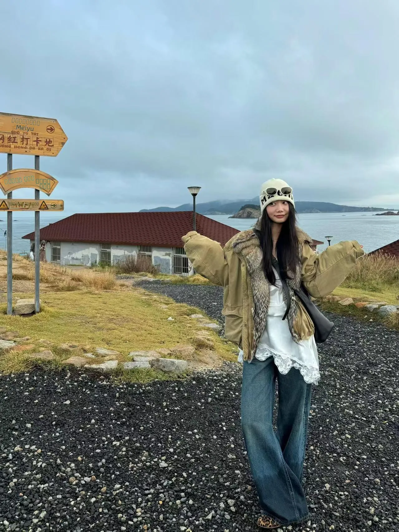 Повседневная уличная женская парка с меховым воротником, зимняя модная джинсовая куртка, свободная посадка, обычная длина, другой материал
Повседневная уличная женская парка с меховым воротником, зимняя модная джинсовая куртка, свободная посадка, обычная длина, другой материал