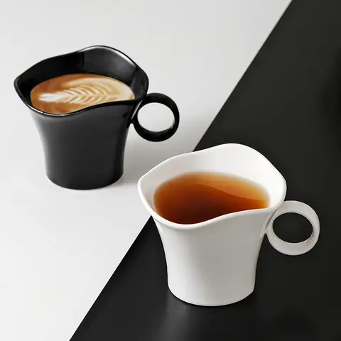 Tazza da caffè in porcellana bianca nera in stile europeo Tazza da latte per colazione di grande capacità Tazza da tè in ceramica per uso domestico da 380 ml Bicchieri per la casa