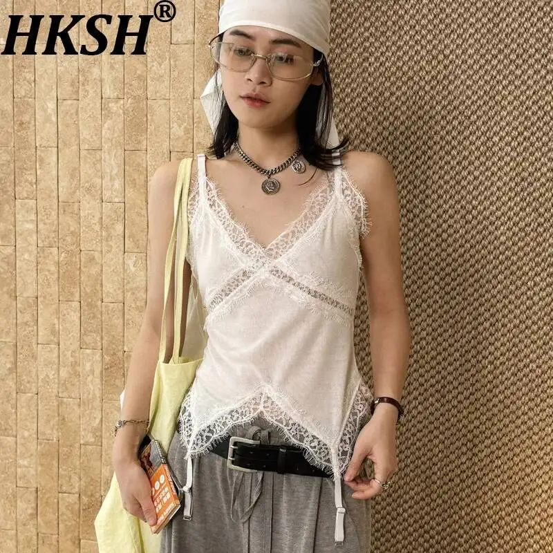 HKSH Women Sling Vest Fashion Sexy V-Neck Lace Patchwork Design Niche Casual Slim Fit Tide Ins Strap Tank Top New Summer HK24402
HKSH Women Sling Vest Fashion Sexy V-Neck Lace Patchwork Design Niche Casual Slim Fit Tide Ins Strap Tank Top New Summer HK24402