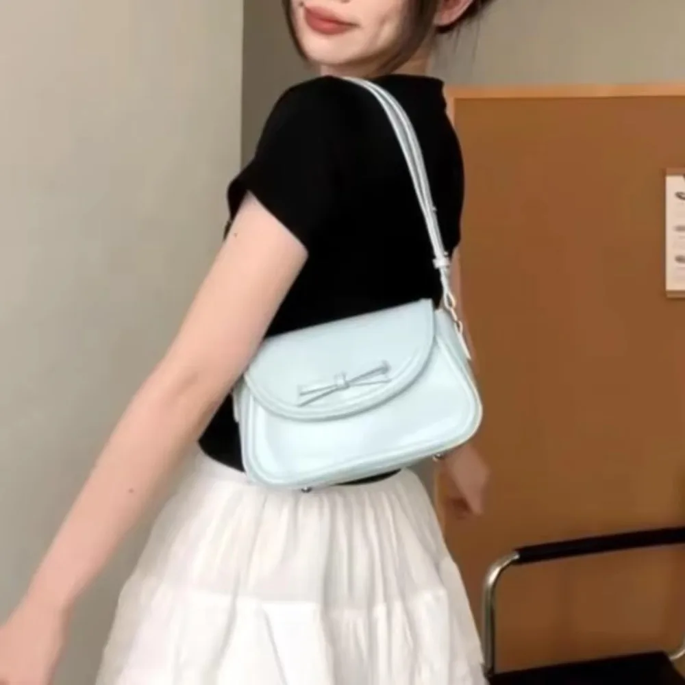 Fashion Bow Design Underarm Bag PU Leather Y2K Small Square Bag Solid Color Women's Handbags Ladies
Fashion Bow Design Underarm Bag PU Leather Y2K Small Square Bag Solid Color Women's Handbags Ladies