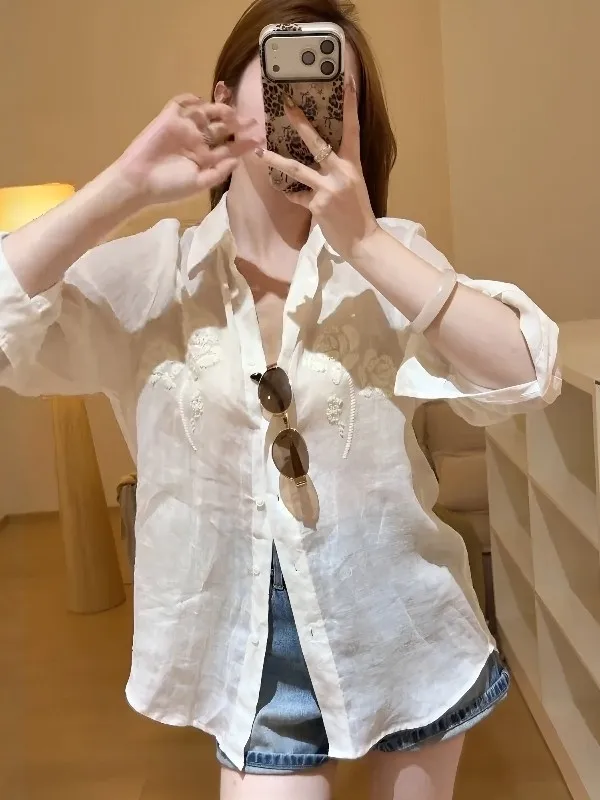 Elegant Floral Embroidery Long Sleeve Shirt Women's Summer New High Design Collar Sun Protection Top Straight Cut Chinese
Elegant Floral Embroidery Long Sleeve Shirt Women's Summer New High Design Collar Sun Protection Top Straight Cut Chinese