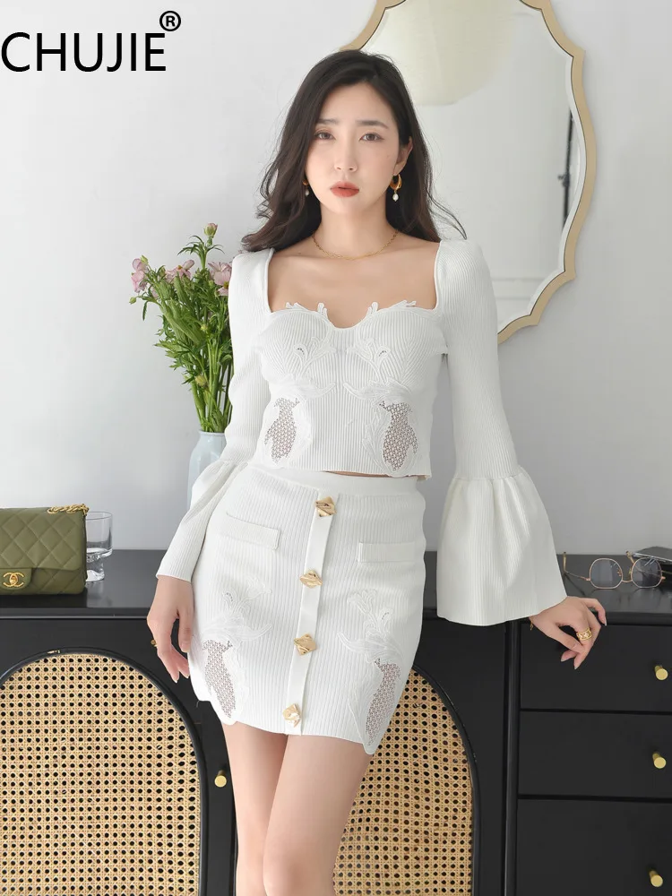 CHUJIE Women's Dress Set 2025 Spring/Summer New Square Neck Trumpet Sleeves Lace Three Dimensional Hollow Knitted Top Skirt Set
CHUJIE Women's Dress Set 2025 Spring/Summer New Square Neck Trumpet Sleeves Lace Three Dimensional Hollow Knitted Top Skirt Set