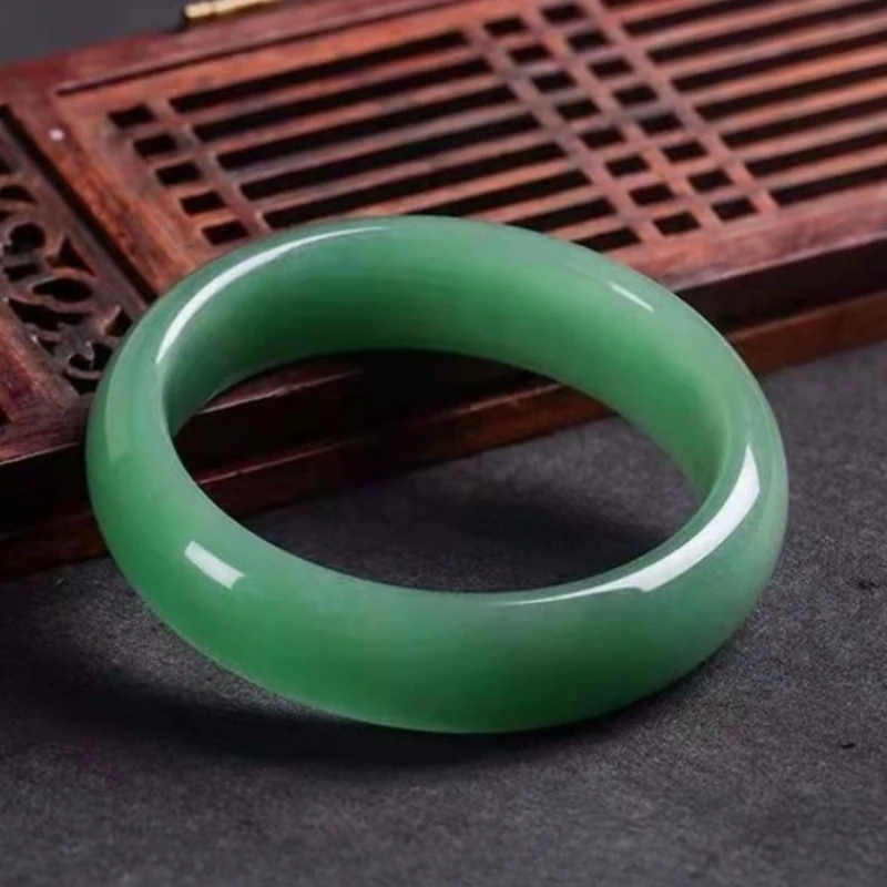 Natural Dongling Jade Bracelet, Suitable for Daily Wear and Wearing Jade Bracelet
Natural Dongling Jade Bracelet, Suitable for Daily Wear and Wearing Jade Bracelet