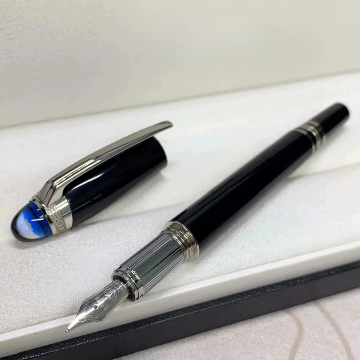 2026 New Luxury Fountain Pen Smooth Writing Classic Black Metal Ink Pen With Gift Box Bag Business Office Gift Pen
2026 New Luxury Fountain Pen Smooth Writing Classic Black Metal Ink Pen With Gift Box Bag Business Office Gift Pen