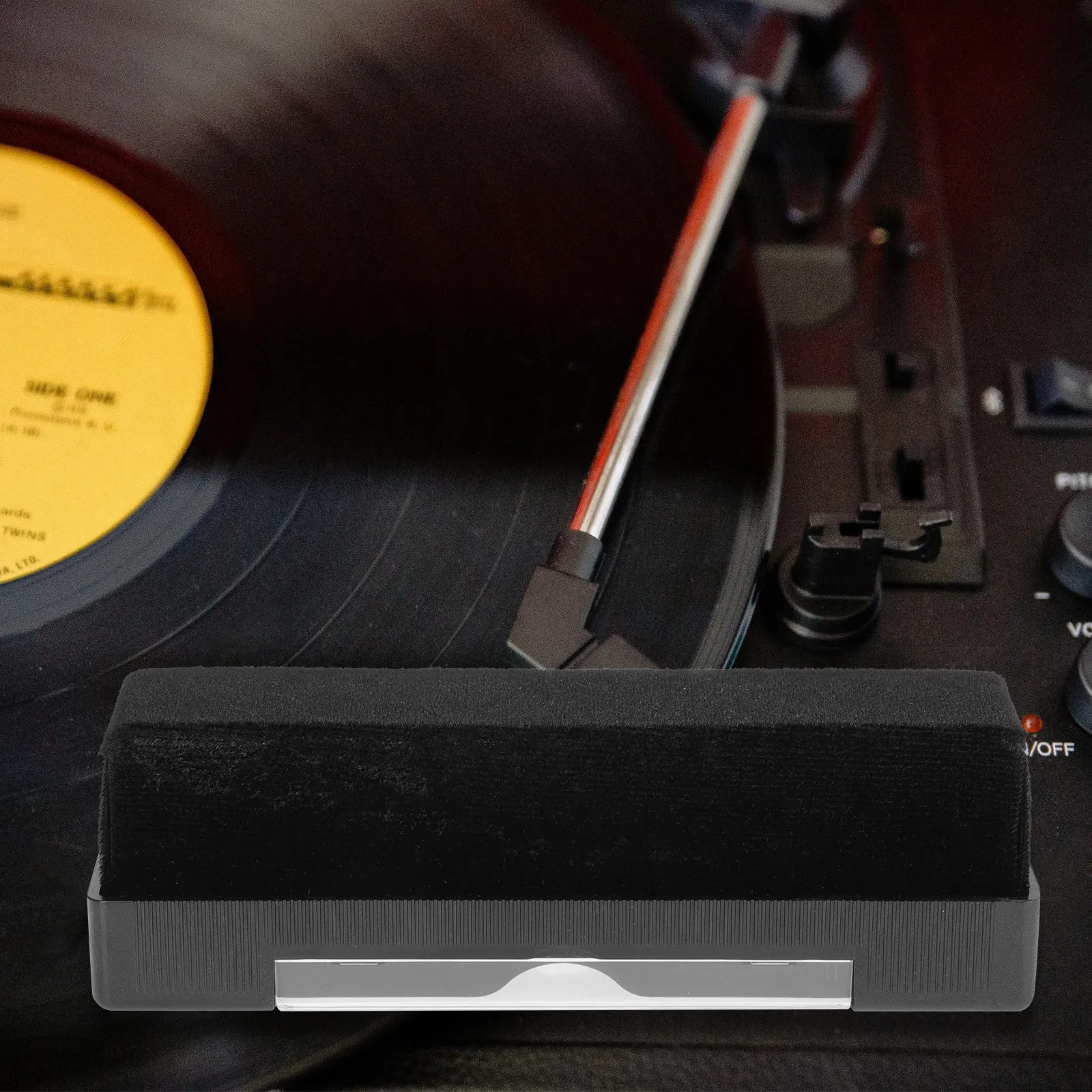 1Set Vinyl Record Cleaning Brush Professional Anti-Static Record Fiber Brush Dust Remover Tool for Turntable Care Maintenance
1Set Vinyl Record Cleaning Brush Professional Anti-Static Record Fiber Brush Dust Remover Tool for Turntable Care Maintenance