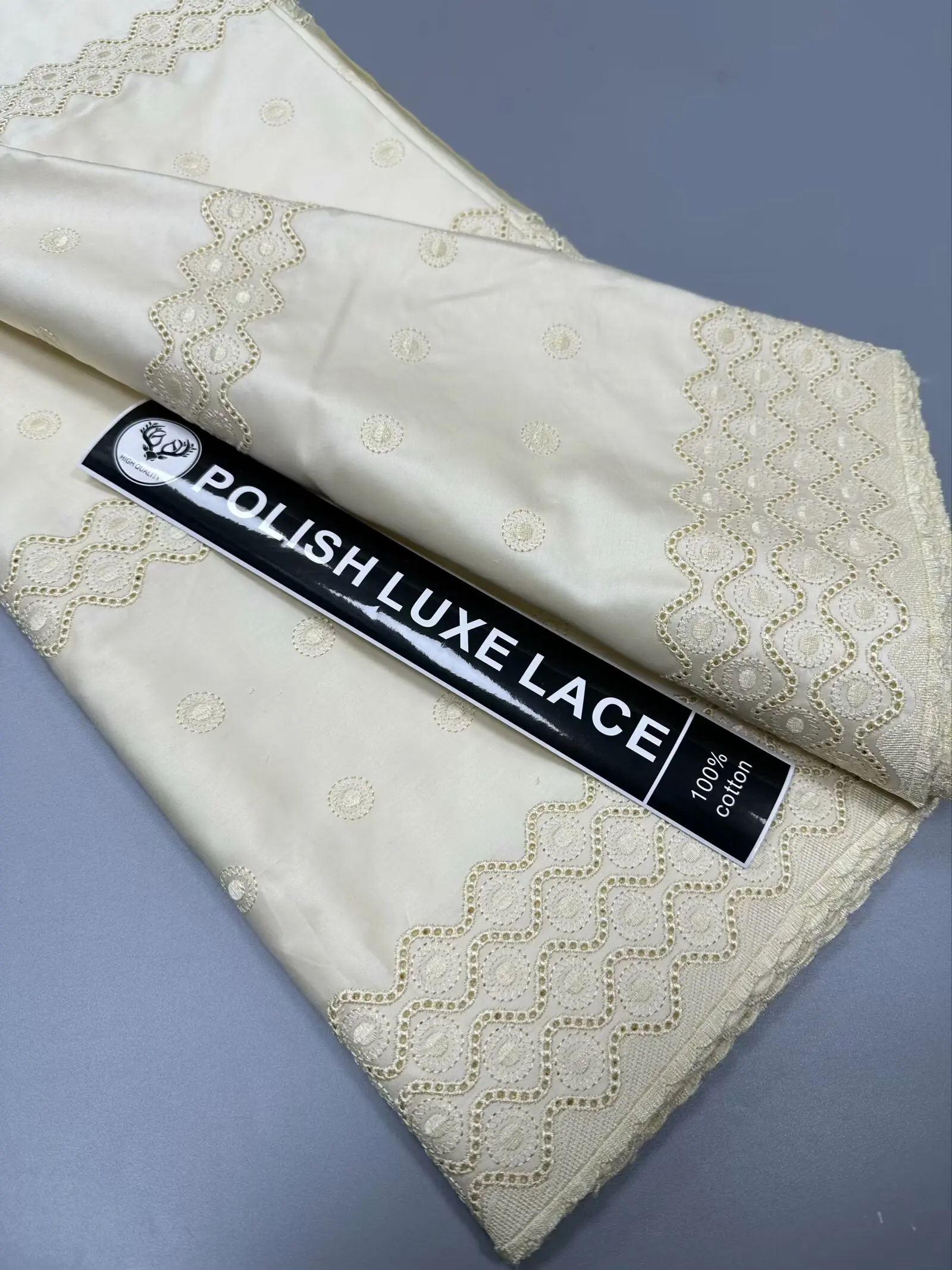 5 Yards Nigerian 100%Cotton Polish Luxe Satin Embroidery Fabric High Quality Swiss Voile Lace Material For Men Dubai Style 17A07
5 Yards Nigerian 100%Cotton Polish Luxe Satin Embroidery Fabric High Quality Swiss Voile Lace Material For Men Dubai Style 17A07