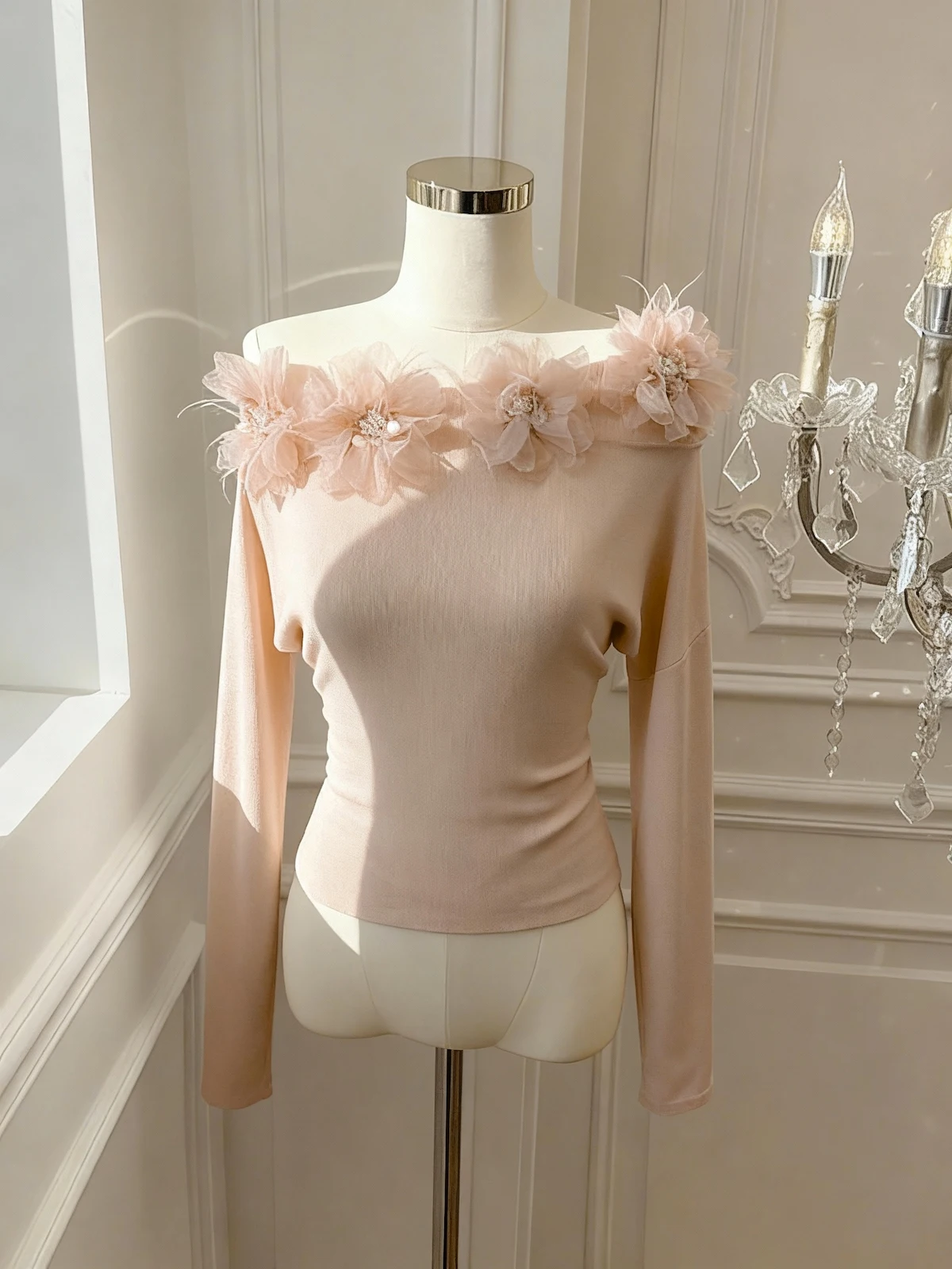 French High End Beautiful Knitted Pullover Shirt Women's Spring New Unique Floral Slash Neck Long Sleeve Slim TemperamenT Tops
French High End Beautiful Knitted Pullover Shirt Women's Spring New Unique Floral Slash Neck Long Sleeve Slim TemperamenT Tops