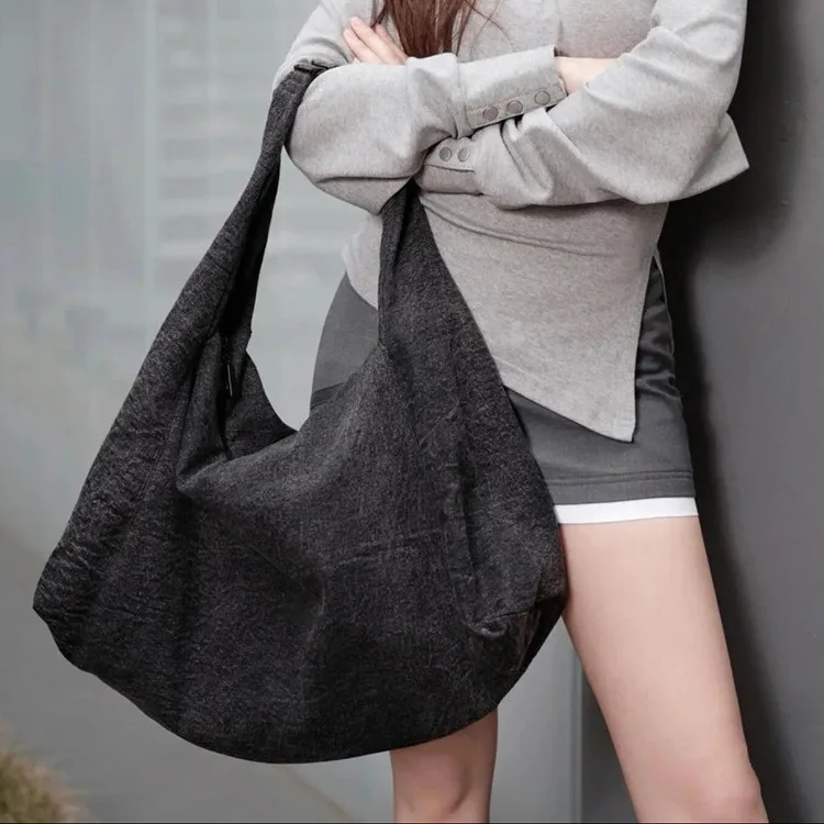 Denim Women hobos Shoulder Bags Large Capacity Fashion Designer ladies handbag Female Armpit bag Travel Cowboy big Totes
Denim Women hobos Shoulder Bags Large Capacity Fashion Designer ladies handbag Female Armpit bag Travel Cowboy big Totes