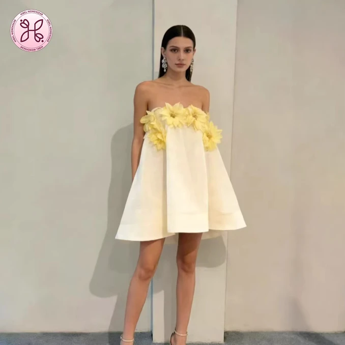 Женское мини-платье А-силуэта с открытыми плечами, 3D цветочным узором и эффектом бюстье, в нежном девичьем стиле, лето 2026
Женское мини-платье А-силуэта с открытыми плечами, 3D цветочным узором и эффектом бюстье, в нежном девичьем стиле, лето 2026