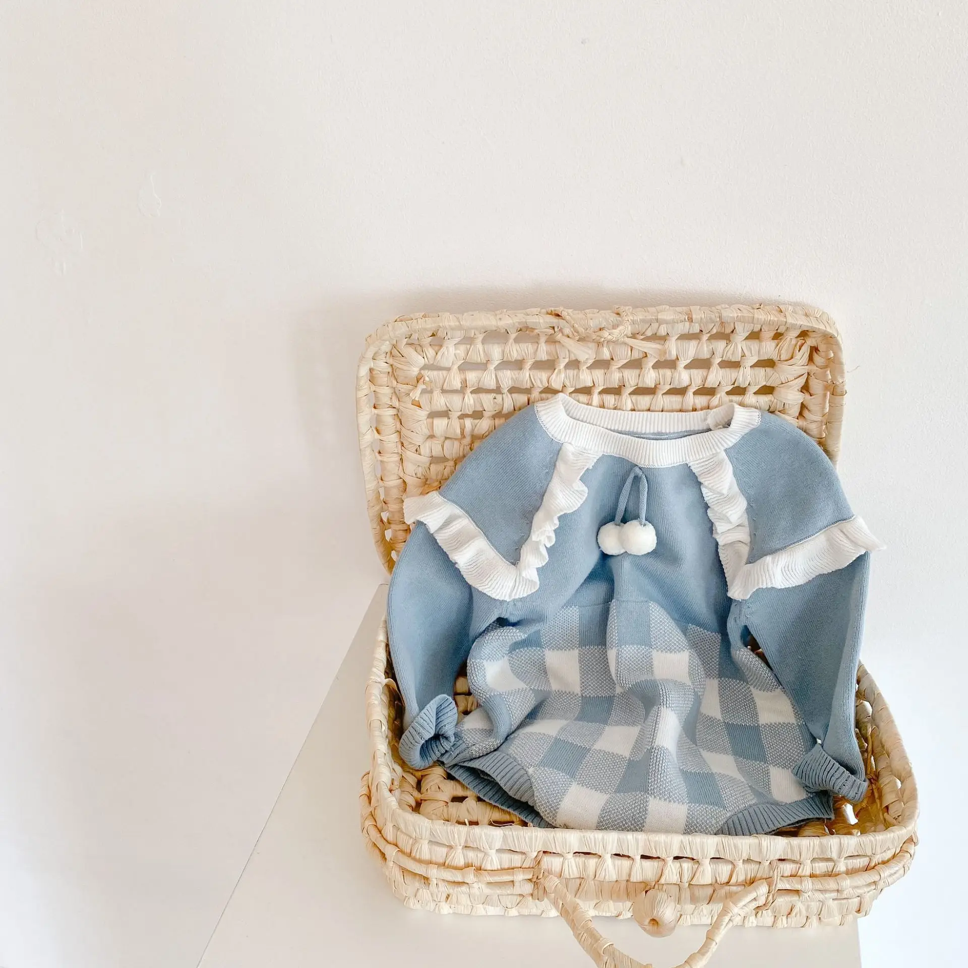 Spring and autumn baby plaid long sleeved spliced cotton yarn jumpsuit bag, flatbed clothes, triangle climbing clothes
Spring and autumn baby plaid long sleeved spliced cotton yarn jumpsuit bag, flatbed clothes, triangle climbing clothes