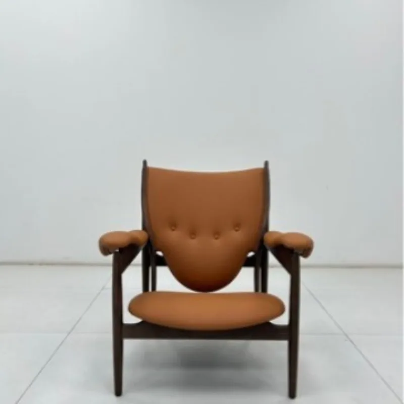 North American black walnut leather Italian minimalist designer chief chair balcony simple retro casual retro style
North American black walnut leather Italian minimalist designer chief chair balcony simple retro casual retro style