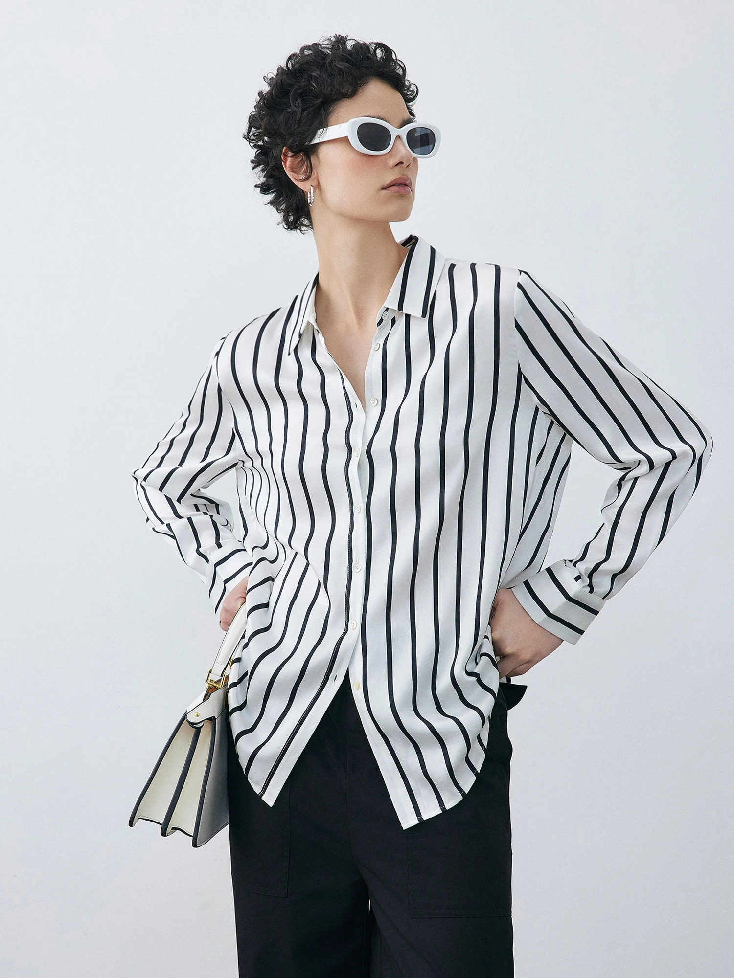 Commute Vintage Stripes Aesthetic Drapey Heavyweight Silk Real Silk Shantung Silk Shirt Long Sleeve Turn-d...
Commute Vintage Stripes Aesthetic Drapey Heavyweight Silk Real Silk Shantung Silk Shirt Long Sleeve Turn-d...