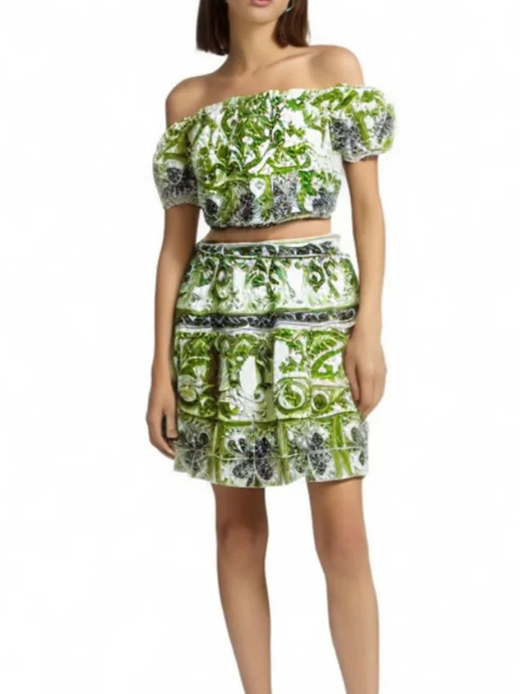 Summer new sexy luxury one-shoulder short-sleeved blouse+high waist and big swing mini overskirt women's fashion women's suit
Summer new sexy luxury one-shoulder short-sleeved blouse+high waist and big swing mini overskirt women's fashion women's suit