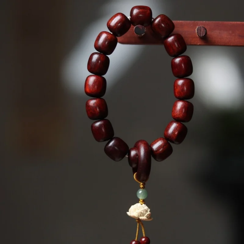 Zambian Rosewood Old-Style DIY Peanut Honey Jar Unisex Craft Blood Sandalwood Buddhist Bead Bracelet
Zambian Rosewood Old-Style DIY Peanut Honey Jar Unisex Craft Blood Sandalwood Buddhist Bead Bracelet