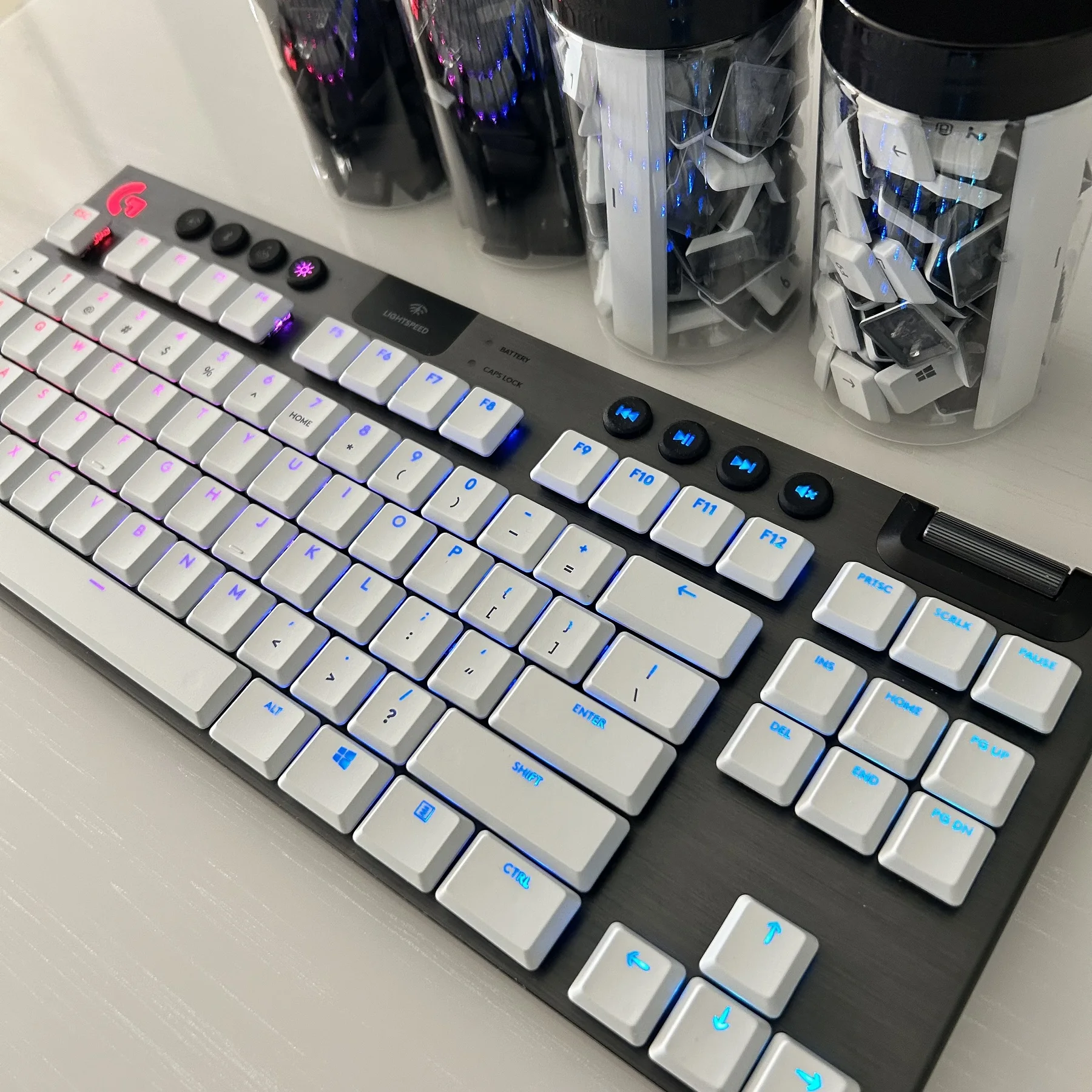 Suitable for G915 complete 109 keycaps, can replace Logitech G915/G913/G815/G813 TKL RGB mechanical gaming keyboard
Suitable for G915 complete 109 keycaps, can replace Logitech G915/G913/G815/G813 TKL RGB mechanical gaming keyboard