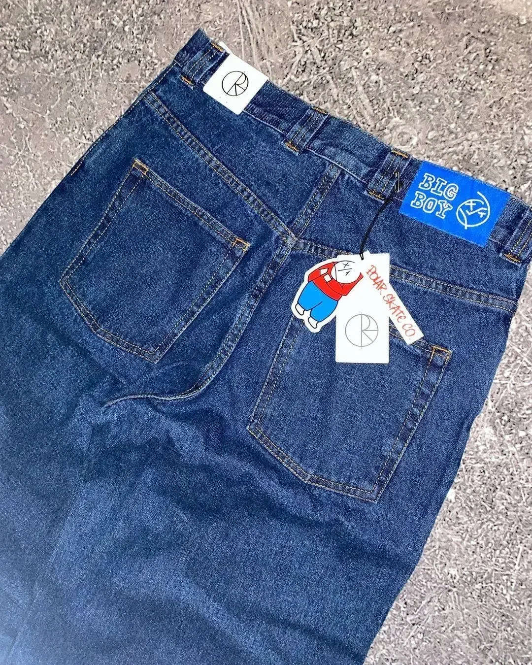 Retro classic blue sports straight jeans for men and women y2k Harajuku streetwear youth casual high waist loose wide leg pants
Retro classic blue sports straight jeans for men and women y2k Harajuku streetwear youth casual high waist loose wide leg pants