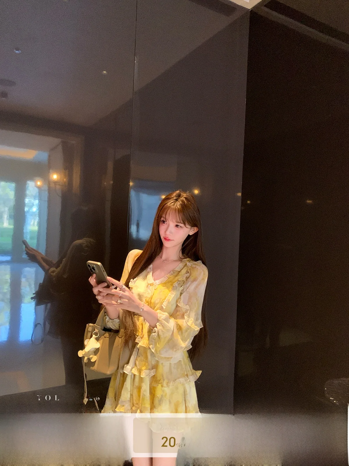YOLI Amber Beauty Yellow V-neck Long Sleeve Dress Women's Spring Anti-aging Versatile Slimming Short Dress Casual Style Polye...
YOLI Amber Beauty Yellow V-neck Long Sleeve Dress Women's Spring Anti-aging Versatile Slimming Short Dress Casual Style Polye...