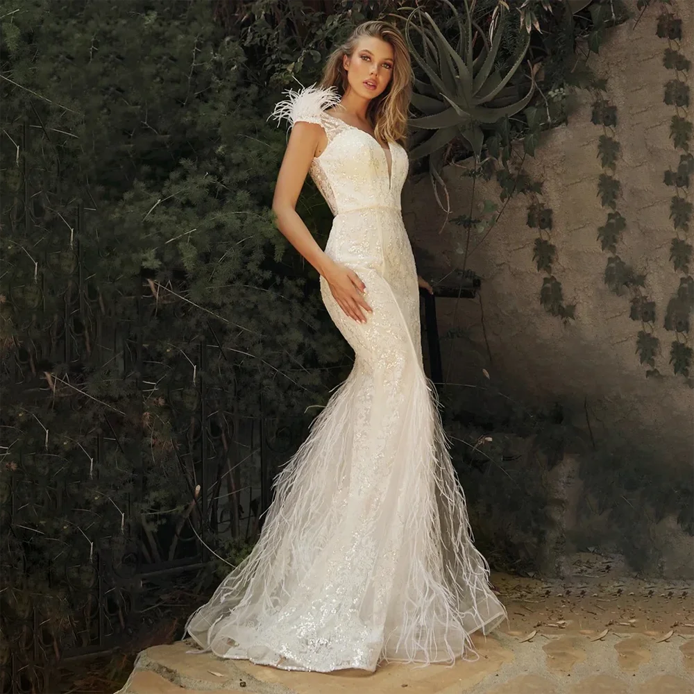 Customized Modern Style Wedding Party Dresses Sexy Backless Spaghetti Strap Sleeveless Prom Gowns Feather Evening Dress New
Customized Modern Style Wedding Party Dresses Sexy Backless Spaghetti Strap Sleeveless Prom Gowns Feather Evening Dress New