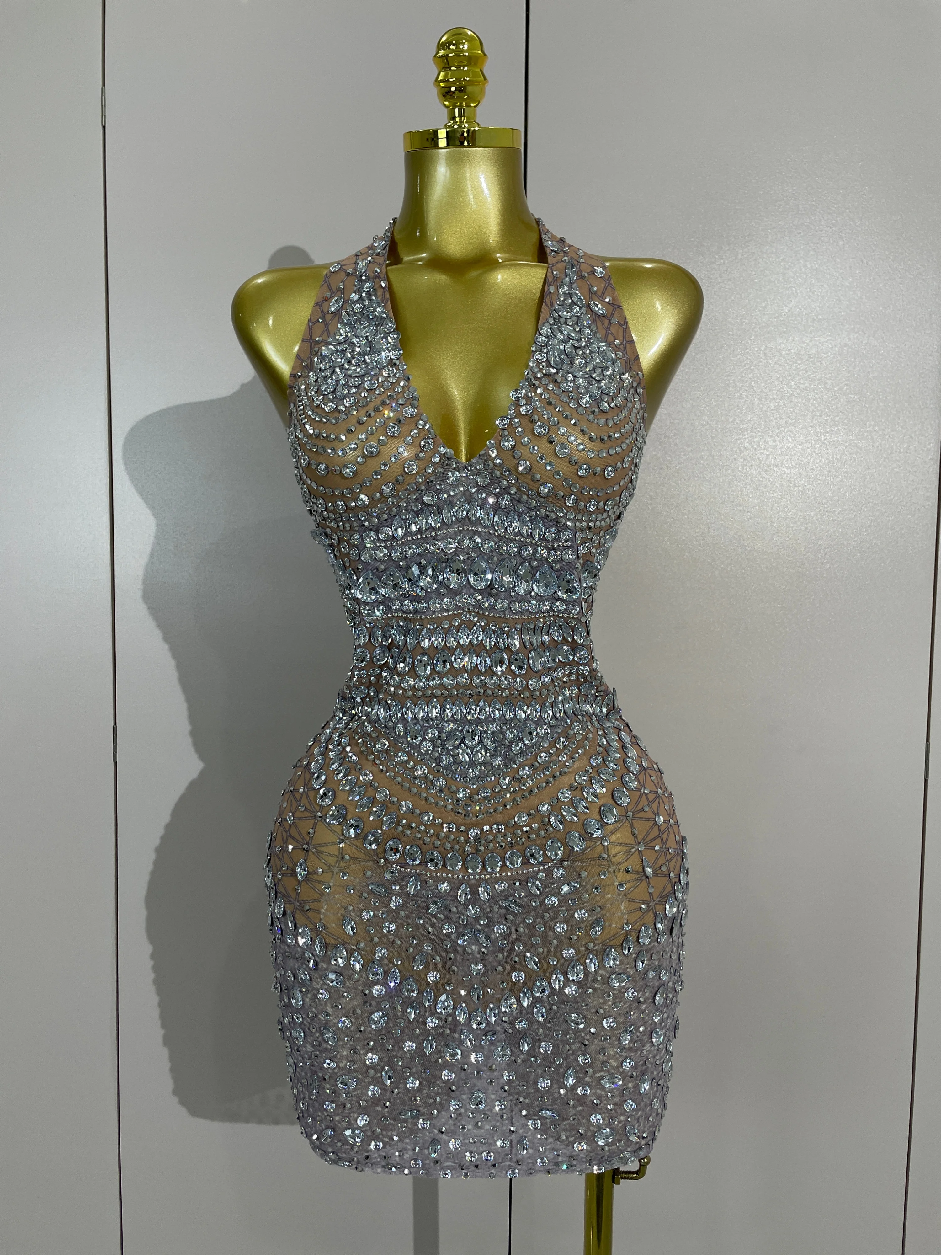 Women Sexy Sparkly Rhinestone Backless Mesh See Through Mini Dress Luxury Birthday Celebrate Party Club PhotoShoot Stage Wear
Women Sexy Sparkly Rhinestone Backless Mesh See Through Mini Dress Luxury Birthday Celebrate Party Club PhotoShoot Stage Wear