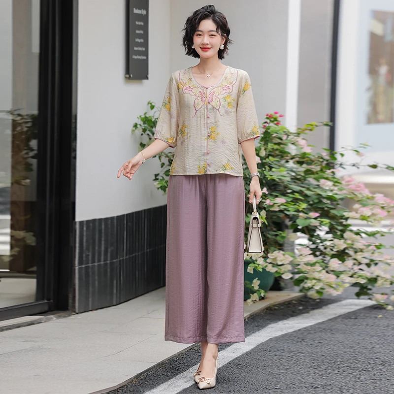2026 Summer New Chinese Style Embroidered Cotton Linen Short Sleeve Women's Set Traditional Buttoned Top Fashionable Ensemble
2026 Summer New Chinese Style Embroidered Cotton Linen Short Sleeve Women's Set Traditional Buttoned Top Fashionable Ensemble