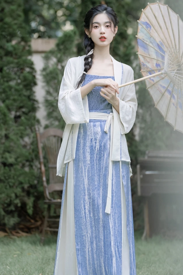 New Chinese Sle Women's Hanfu Suit Song Dynas Rvation Collar Four Break Tee Pleat Skirt Set Commute Daily Summer Fas...
New Chinese Sle Women's Hanfu Suit Song Dynas Rvation Collar Four Break Tee Pleat Skirt Set Commute Daily Summer Fas...