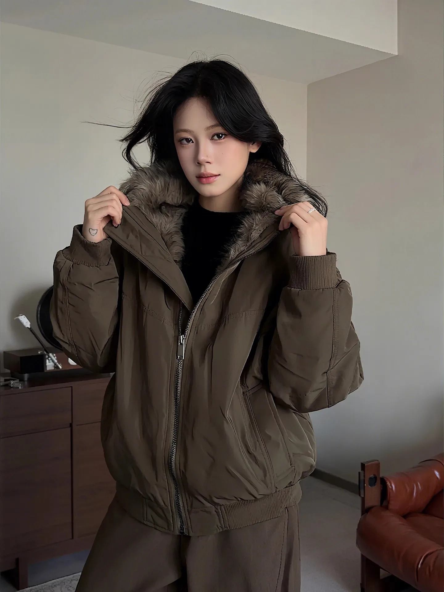 Thiened Camouflage Cotton Jaet Men's Winter Coat with Fur Collar Cleanfit American Sle ort Structure Cotton Outerwear
Thiened Camouflage Cotton Jaet Men's Winter Coat with Fur Collar Cleanfit American Sle ort Structure Cotton Outerwear