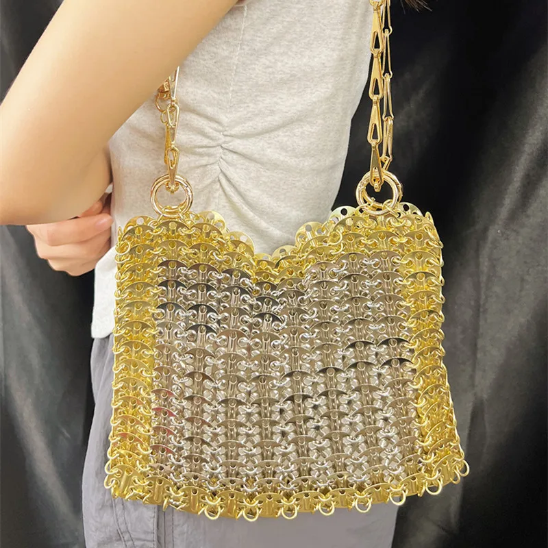 Women's Bag Designer Handbag Aesthetic Bags Hand Woven Metal Gold Silver Splicing Clutch Luxury Holiday Shoulder Bag Tote Bag
Women's Bag Designer Handbag Aesthetic Bags Hand Woven Metal Gold Silver Splicing Clutch Luxury Holiday Shoulder Bag Tote Bag