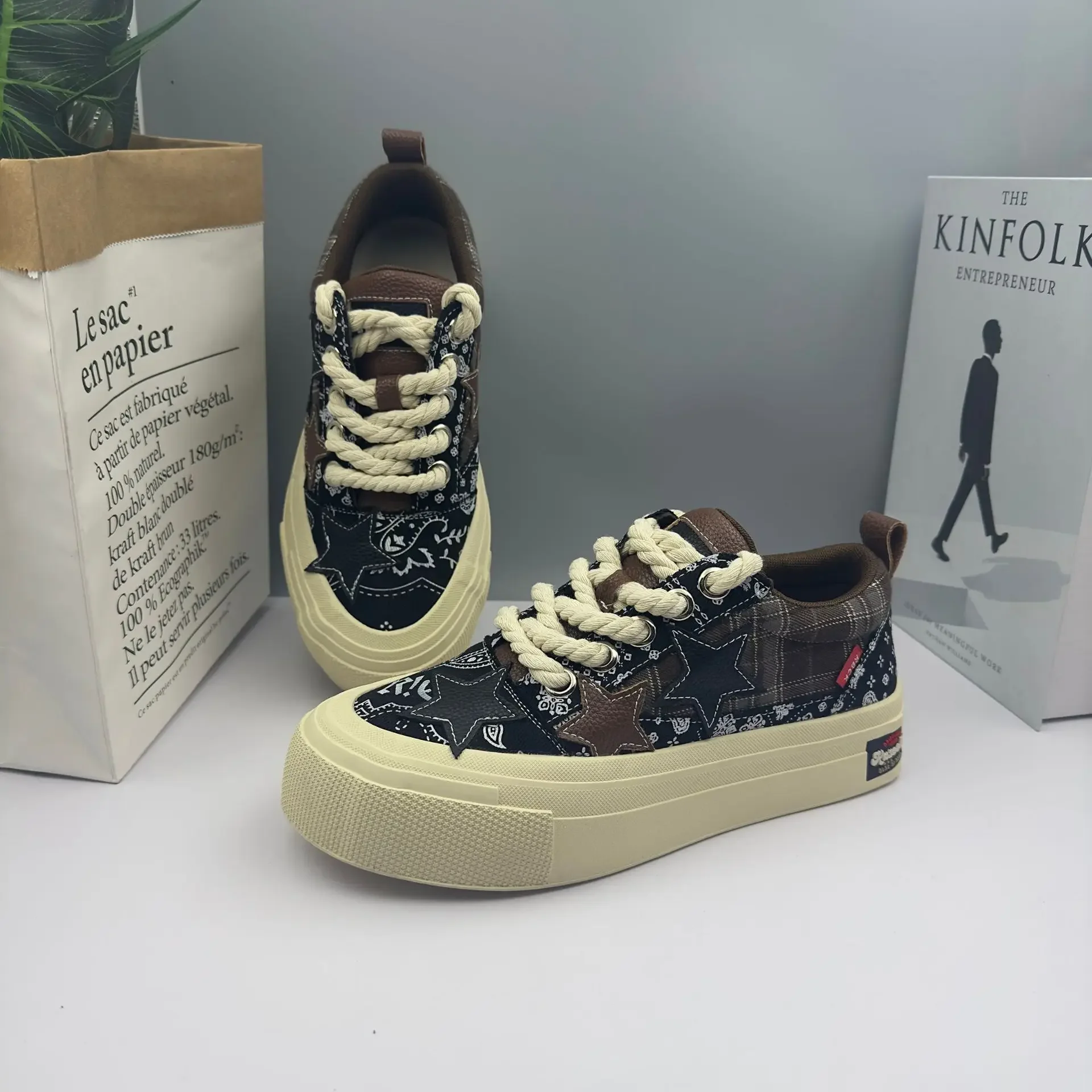 Niche Style Paisley Denim Star Canvas Couple Casual Shoes Sports Sneakers2025Summer Breathable Season Comfortable Sneaker
Niche Style Paisley Denim Star Canvas Couple Casual Shoes Sports Sneakers2025Summer Breathable Season Comfortable Sneaker