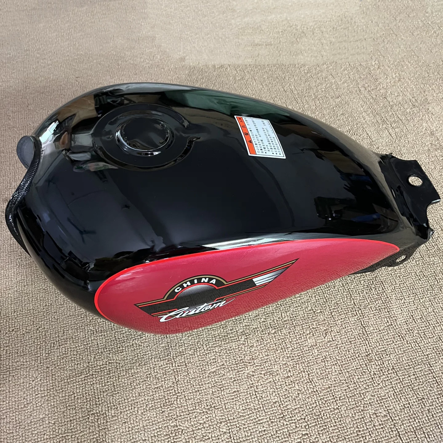 Motorcycle Fuel Tank for Honda Sundiro Dayun Lifan Qjmotor CM125 SDH125 DY125 LF125 QJ125 Red/Black Motorbike Gas Tank Petro Box
Motorcycle Fuel Tank for Honda Sundiro Dayun Lifan Qjmotor CM125 SDH125 DY125 LF125 QJ125 Red/Black Motorbike Gas Tank Petro Box