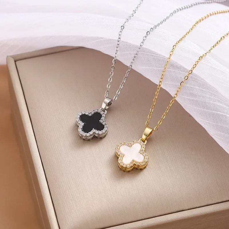 Black and white double-sided titanium steel girls necklace that can be worn on both sides
Black and white double-sided titanium steel girls necklace that can be worn on both sides