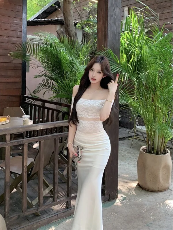 Pure Desire Lace Embroidery One Shoulder Short Sleeve T-Shirt And High Waist Skirt Two Piece Set Summer Fashion Women's ...
Pure Desire Lace Embroidery One Shoulder Short Sleeve T-Shirt And High Waist Skirt Two Piece Set Summer Fashion Women's ...