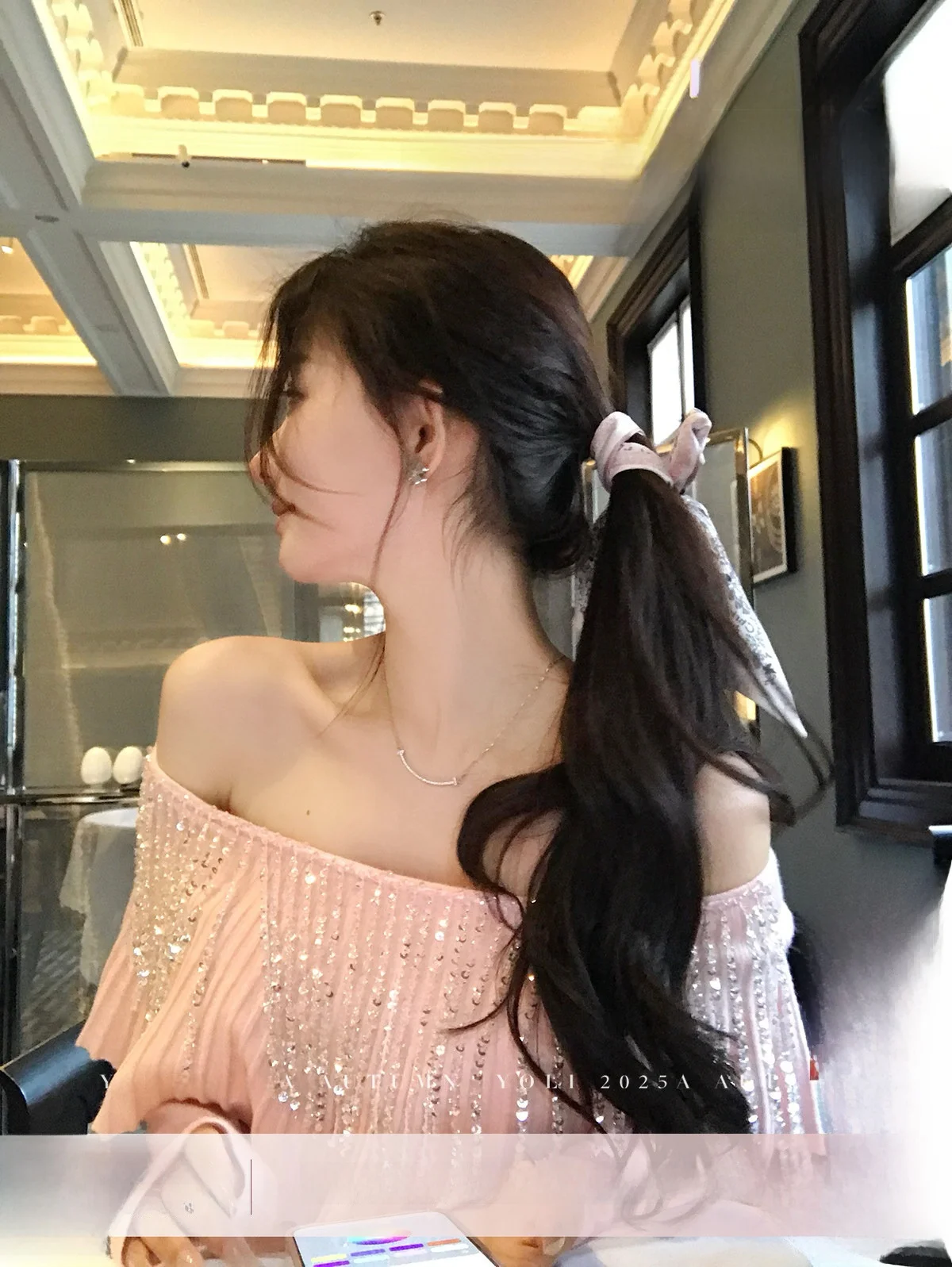 Вязаный свитер YOLI Zhang Youi Flowing Dr Pink на одно плечо, женский облегающий топ, зимний дизайн, повседневная одежда
Вязаный свитер YOLI Zhang Youi Flowing Dr Pink на одно плечо, женский облегающий топ, зимний дизайн, повседневная одежда