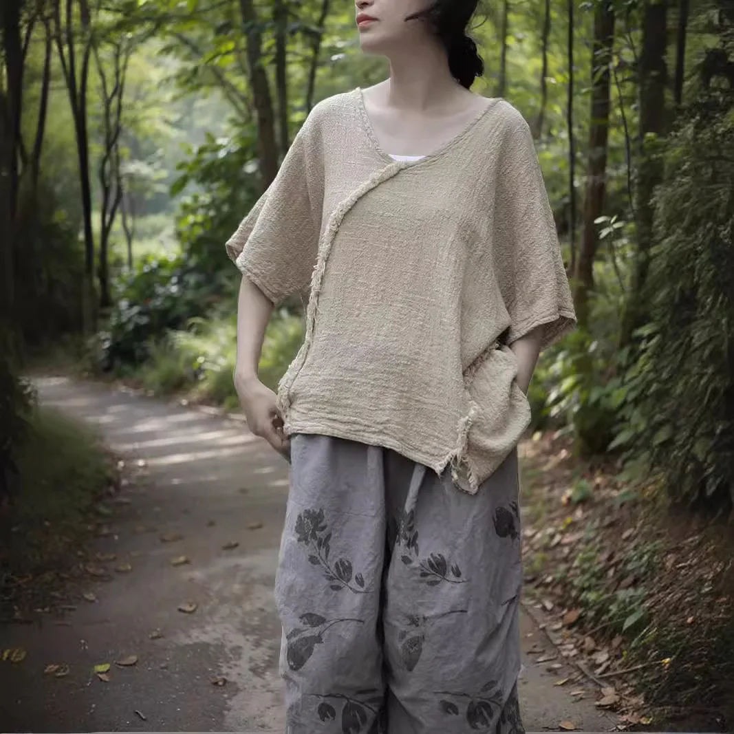 Irregular V-neck natural wilderness style T-shirt loose literary and simple texture coarse hemp rough edge top fashionable and c
Irregular V-neck natural wilderness style T-shirt loose literary and simple texture coarse hemp rough edge top fashionable and c