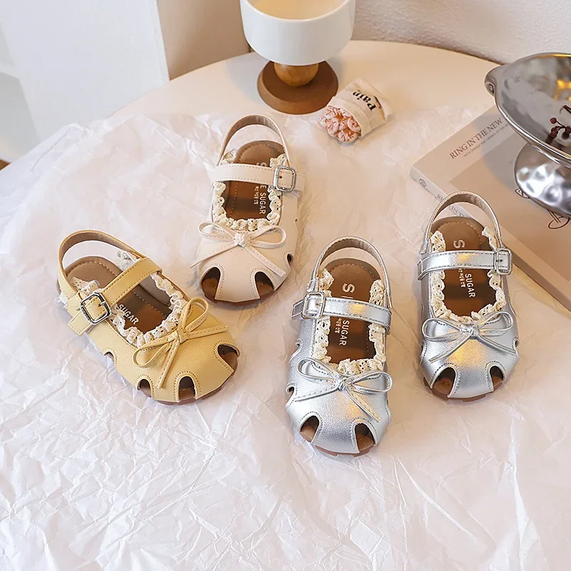 Children Princess Sandals for Girls 2025 Summer New Fashion Korean Style Soft Sole Anti-slippery Versatile Cut-outs Beach Shoes
Children Princess Sandals for Girls 2025 Summer New Fashion Korean Style Soft Sole Anti-slippery Versatile Cut-outs Beach Shoes