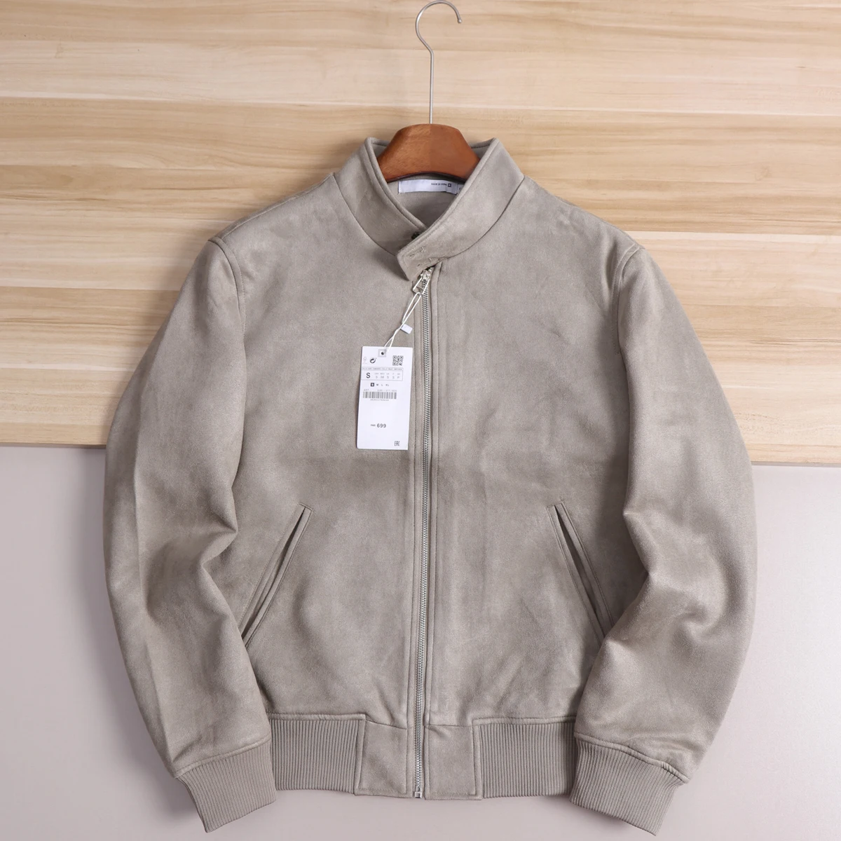 Retro Suede Men's Jacket Stand Collar Business Casual Spring New Style Polyester Fiber 100% Long Sleeve Standard Fit Zipper
Retro Suede Men's Jacket Stand Collar Business Casual Spring New Style Polyester Fiber 100% Long Sleeve Standard Fit Zipper