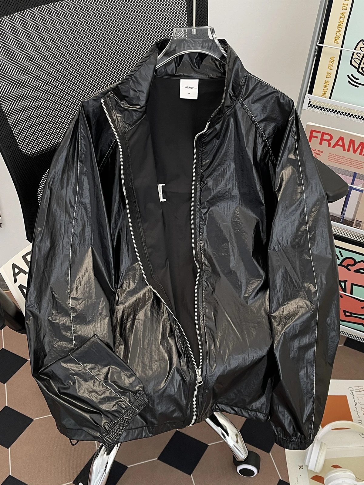 Мужской серый тренчкот из многофункционального материала, средней длины, осенний, водонепроницаемый, однотонный, в итальянском стиле, с драпировкой, зеленый, спортивный, для униформы
Мужской серый тренчкот из многофункционального материала, средней длины, осенний, водонепроницаемый, однотонный, в итальянском стиле, с драпировкой, зеленый, спортивный, для униформы