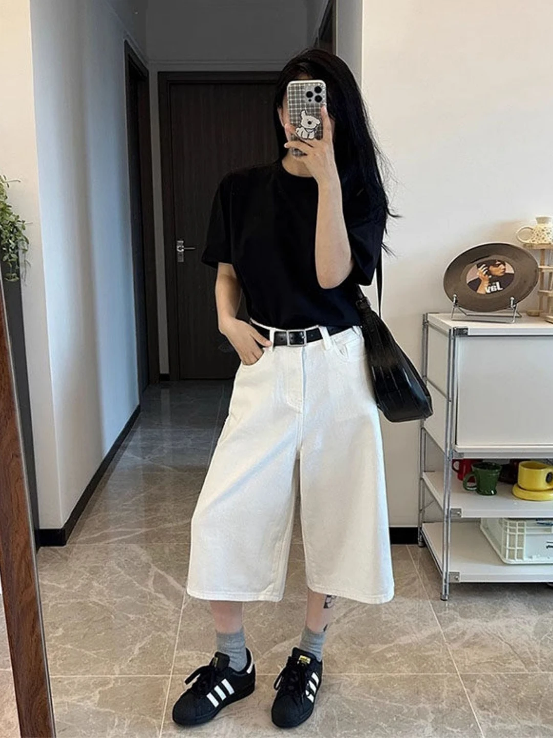 High Waist Wide Leg White Denim Shorts Women's Summer 2026 New Style Slimming Straight Cut Pants Comfortable Loose Fit Jeans
High Waist Wide Leg White Denim Shorts Women's Summer 2026 New Style Slimming Straight Cut Pants Comfortable Loose Fit Jeans