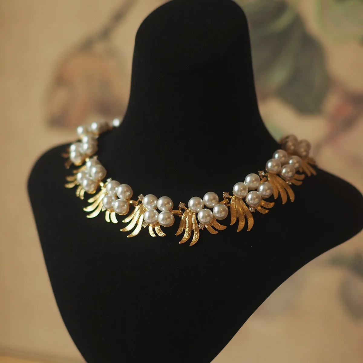 2025 Pearl Simulant Birthday Ribbon Necklace - Heavy-Handcrafted Wire Drawing, Niche Retro-Vintage for Celebration Gifts
2025 Pearl Simulant Birthday Ribbon Necklace - Heavy-Handcrafted Wire Drawing, Niche Retro-Vintage for Celebration Gifts