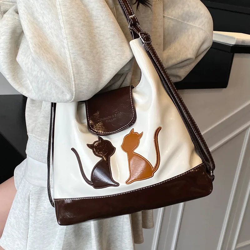 Large Capacity Female Handbag 2025 Popular New Work Commuter Bag Multifunctional Versatile Shoulder Tote for Business Travel
Large Capacity Female Handbag 2025 Popular New Work Commuter Bag Multifunctional Versatile Shoulder Tote for Business Travel