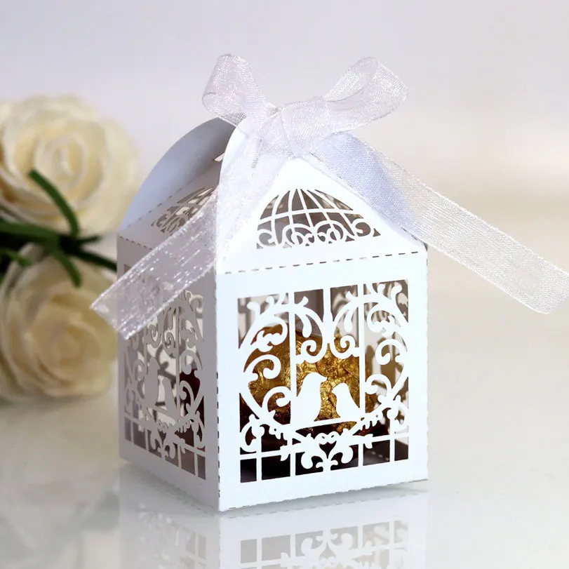 50/100pcs Deluxe Party Wedding Favor Super Gift Laser Cut Pearl Paper Ribbon Candy Boxes Gift Box Bombonera Classical Bird Style
50/100pcs Deluxe Party Wedding Favor Super Gift Laser Cut Pearl Paper Ribbon Candy Boxes Gift Box Bombonera Classical Bird Style