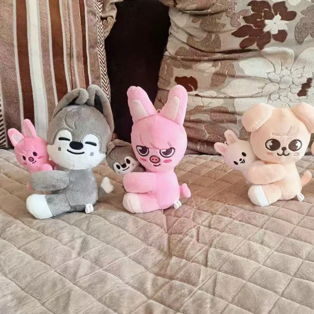 Stray Kids SKZOO Plush Toy Magnetic Doll Hug Small Doll Plush FM Week Cloak Doll Magic School Kid Fans Birthday Chrismas Gift
Stray Kids SKZOO Plush Toy Magnetic Doll Hug Small Doll Plush FM Week Cloak Doll Magic School Kid Fans Birthday Chrismas Gift