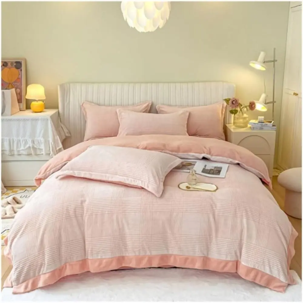 Comorter Set Queen Winter Velvet Bed 4-Piece Bed Sheet Quilt Cover Thickened Double aced Milk Velvet Bedding Sot Complete Beddin
Comorter Set Queen Winter Velvet Bed 4-Piece Bed Sheet Quilt Cover Thickened Double aced Milk Velvet Bedding Sot Complete Beddin